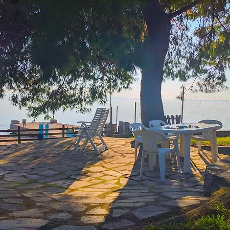 Barlee Ii Beach Front House, 度假居 *