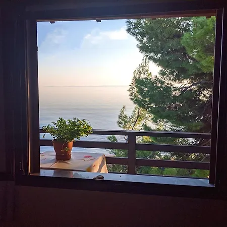 Barlee Ii Beach Front House, *