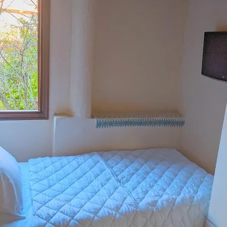 Barlee Ii Beach Front House, Holiday home